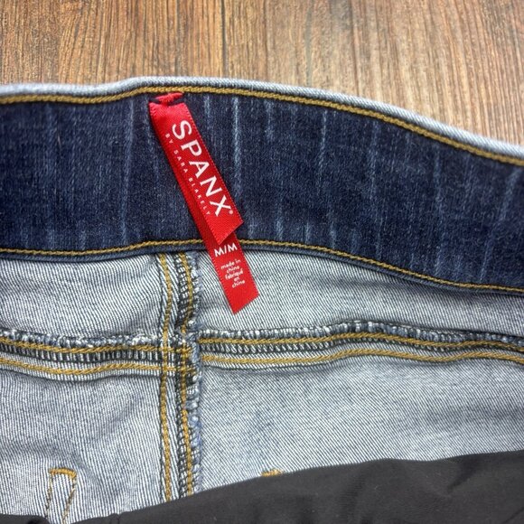 Spanx Skinny Pull On Jeans Medium Wash Distressed Women’s Size Medium - Picture 5 of 11